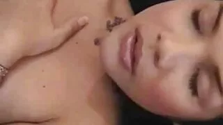 দুষ্টু আমেরিকার সুন্দর অ্যালেক্সিস ফক্সের সাথে এটি চুদাচুদিভিডিও সোফা মুভিতে