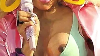 Rocco Siffredi থেকে চুদাচুদি ভিডিও ফুটেজ টকটকে Tiffany Rousso এর সাথে Doggystyle অ্যাকশন